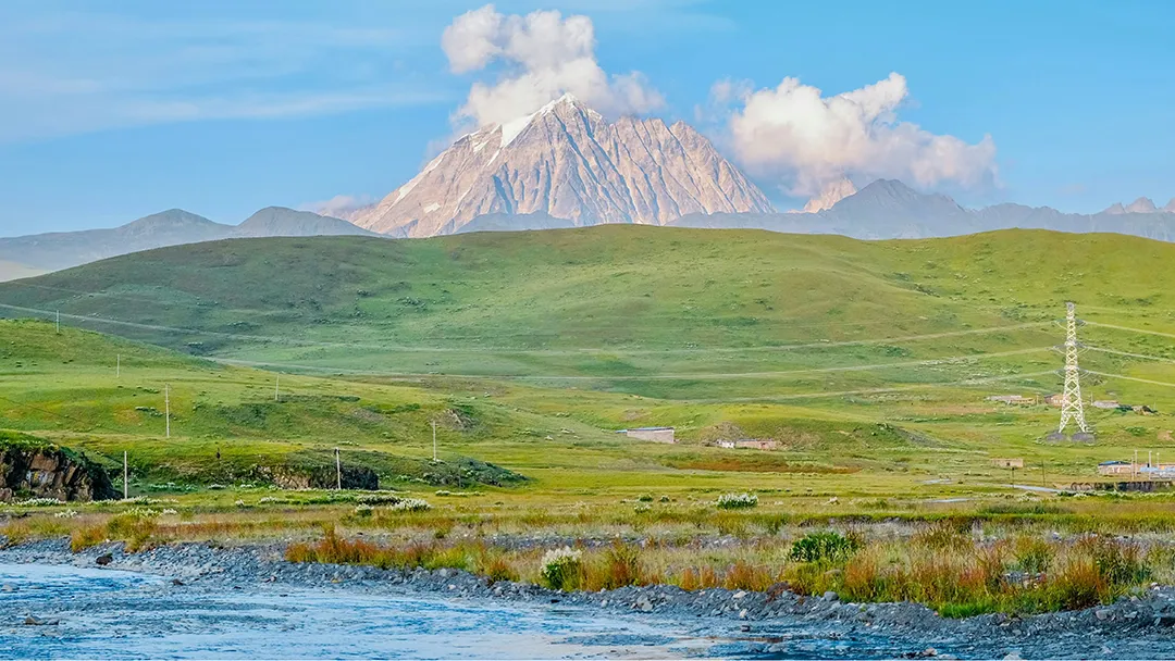 远山近野风景图
